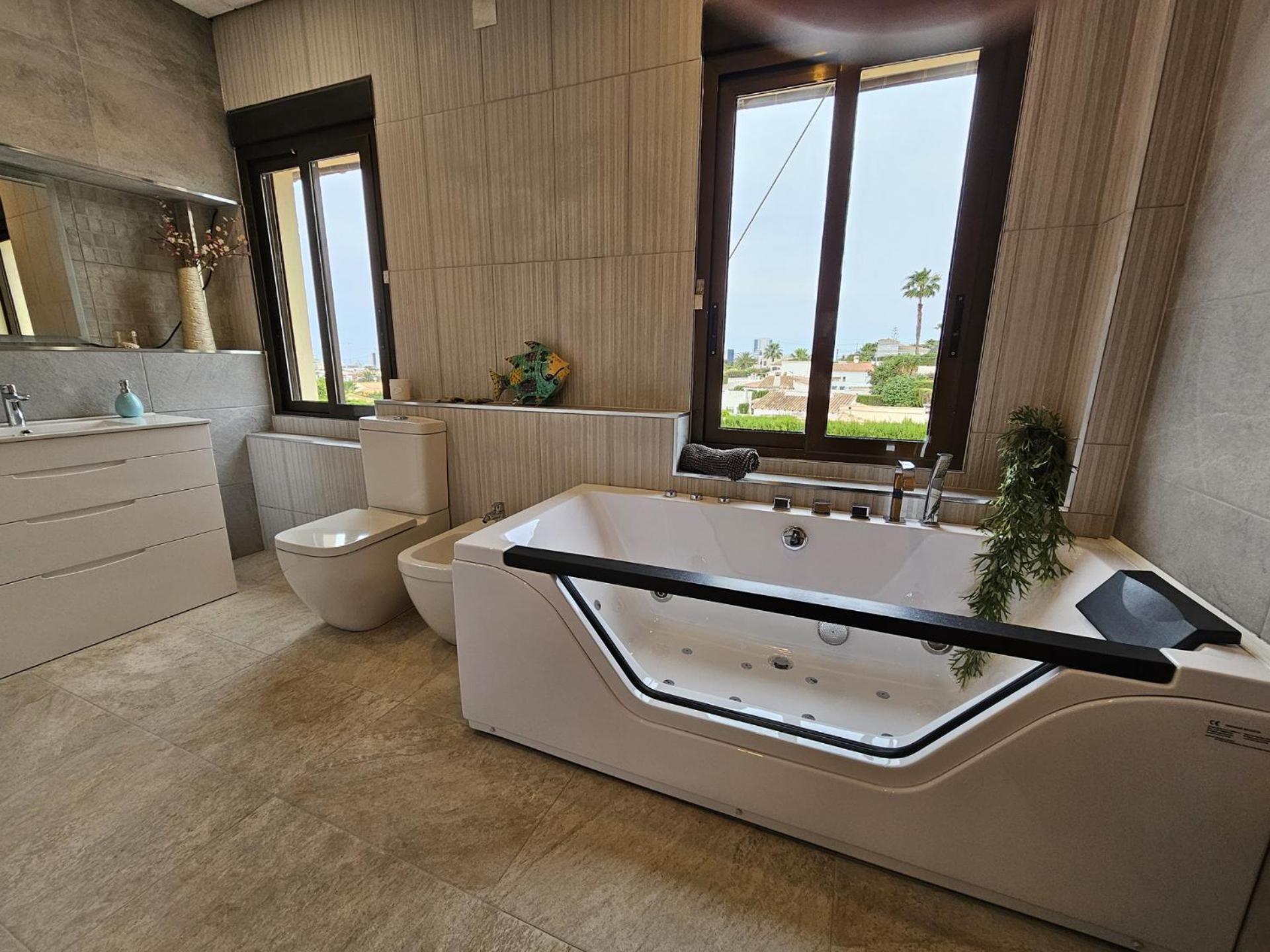 Luxury Villa - Pool, Hot Tub, Aircon, Tvs, Home Cinema, Office, Gbit Internet, Sports Equipment Calpe Kültér fotó